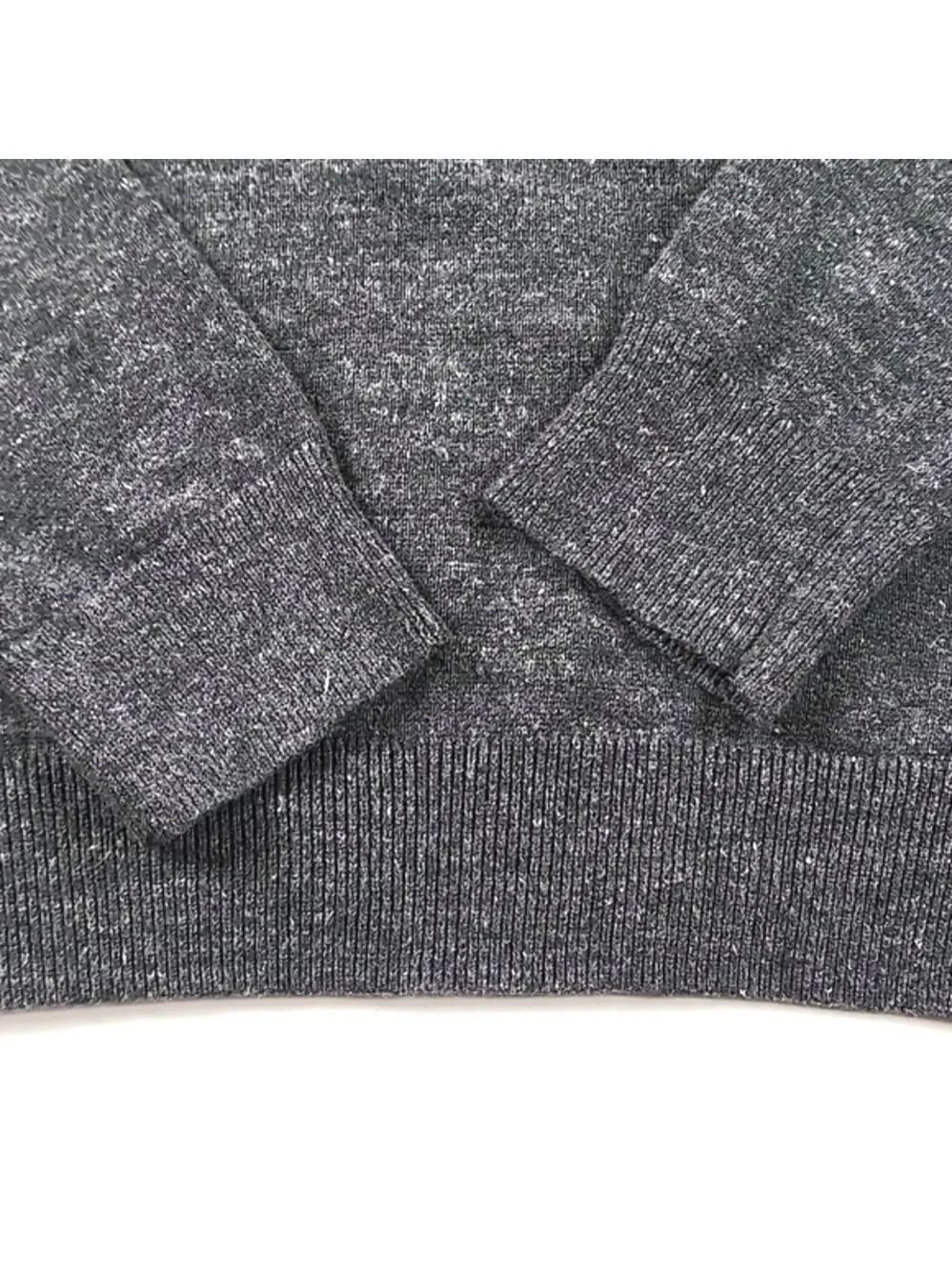 Express 100% Cotton Knit Heather Grey V-Neck Pullover Sweater Men's Size…
